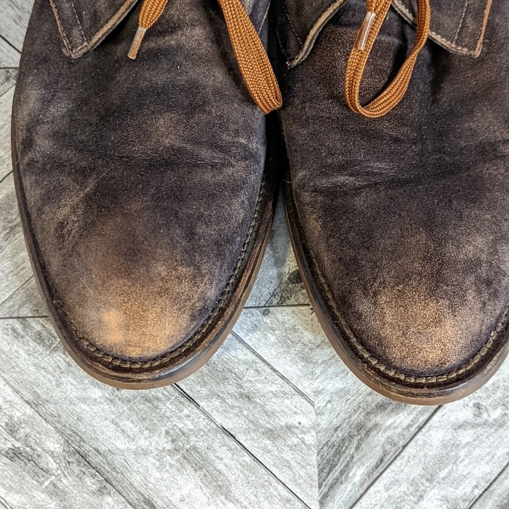 Donald J.Pliner Brown Distressed Eliot Chukka Boots...Size 9M